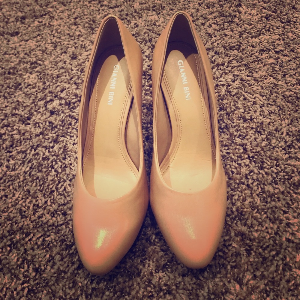 Gianni Bini Stiletto Pumps